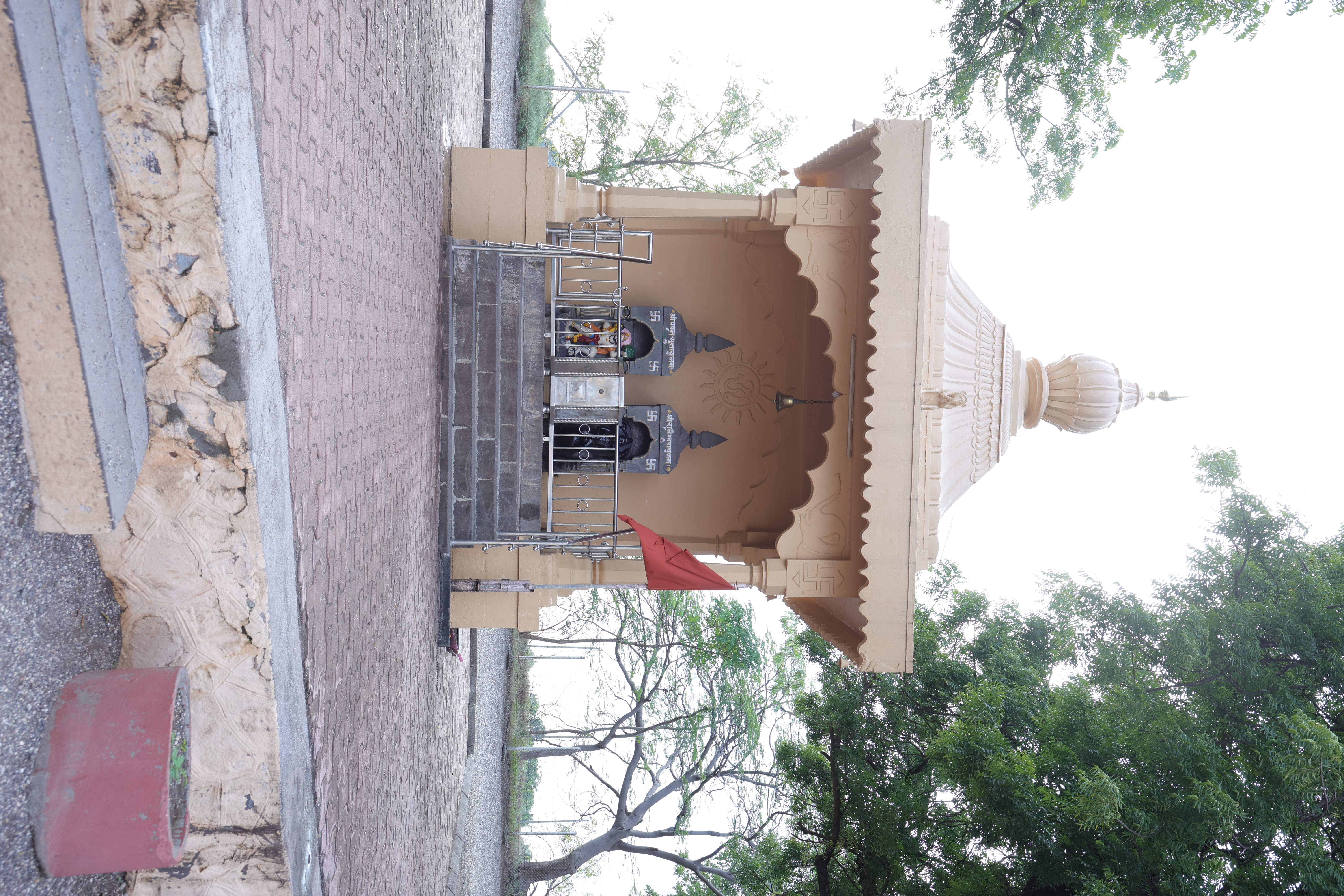 हनुमान मंदिर फोटो 1